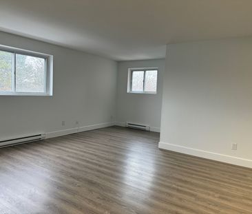 For Lease - 19 Regency Crescent Unit# 302, Whitby, Ontario - Photo 1