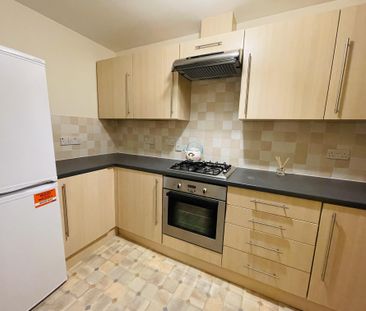 Savernake Street, Swindon - Photo 3