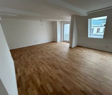 Erstbezug nach Sanierung - Schicke 3- Zimmerwohnung mit Balkon zu v... - Foto 2