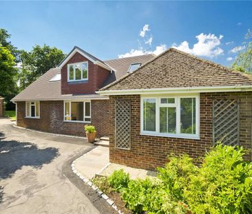 A recently refurbished detached home in a fantastic location. - Photo 2