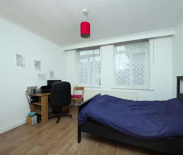 Carlisle Avenue, W3 - Photo 6