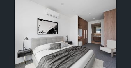 Brand-new luxury living in the heart of the city - Photo 3
