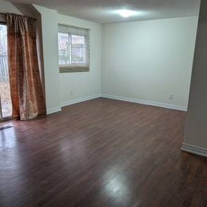 3 Bedroom, 1.5 Bath Upper Level for Rent - Photo 2