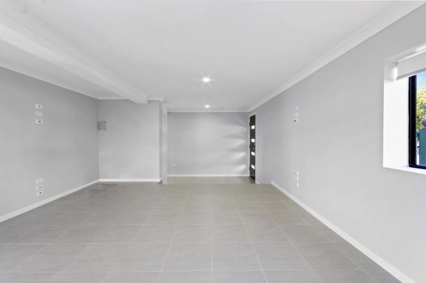 57 MacArthur Crescent, - Photo 1