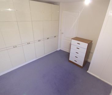 2 Bedroom House - Semi-Detached To Let - Photo 2