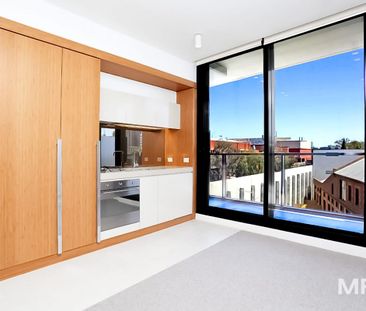 202/1 Clara Street, South Yarra - Photo 6