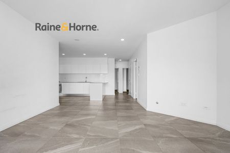 Centrally located - 3 bedrooms - Photo 2