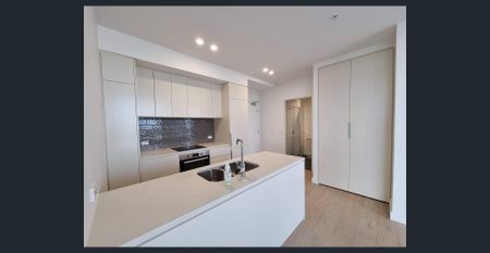 LIVE LIFE ABOVE THE CITY OF ADELAIDE! - FULLY FURNISHED - Photo 5