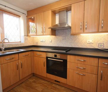 3 bedroom terraced house to rent - Photo 3