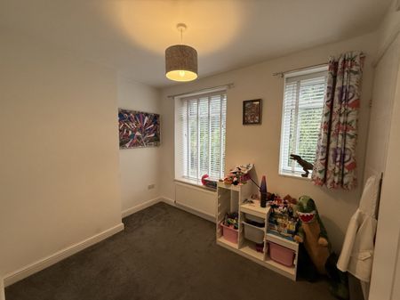 2 bed Terraced - To Let - Photo 3