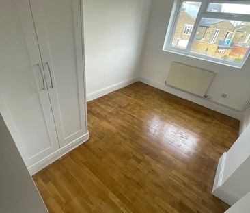 5 Bed Terraced House, Himley Road, SW17 - Photo 5