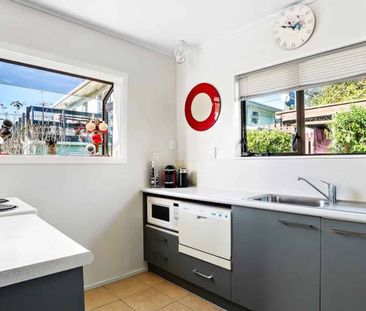 Cosy open plan home - Photo 3