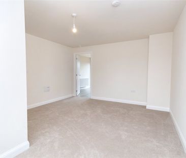 3 bedroom house to rent Falstaff Dene, Wellingborough, Northamptons... - Photo 2