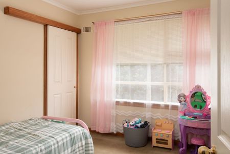 Feel at home, Living Here! - Photo 4