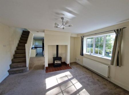 3 bedroom detached house to rent - Photo 2