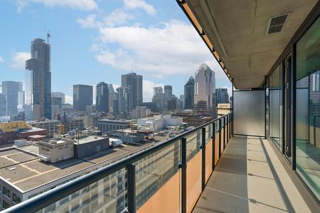 Rooted in luxury - Photo 5