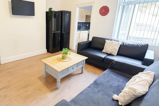 4 bedroom house to rent - Photo 1