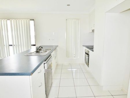 Low-Maintenance Family Home in Gracemere - Photo 5