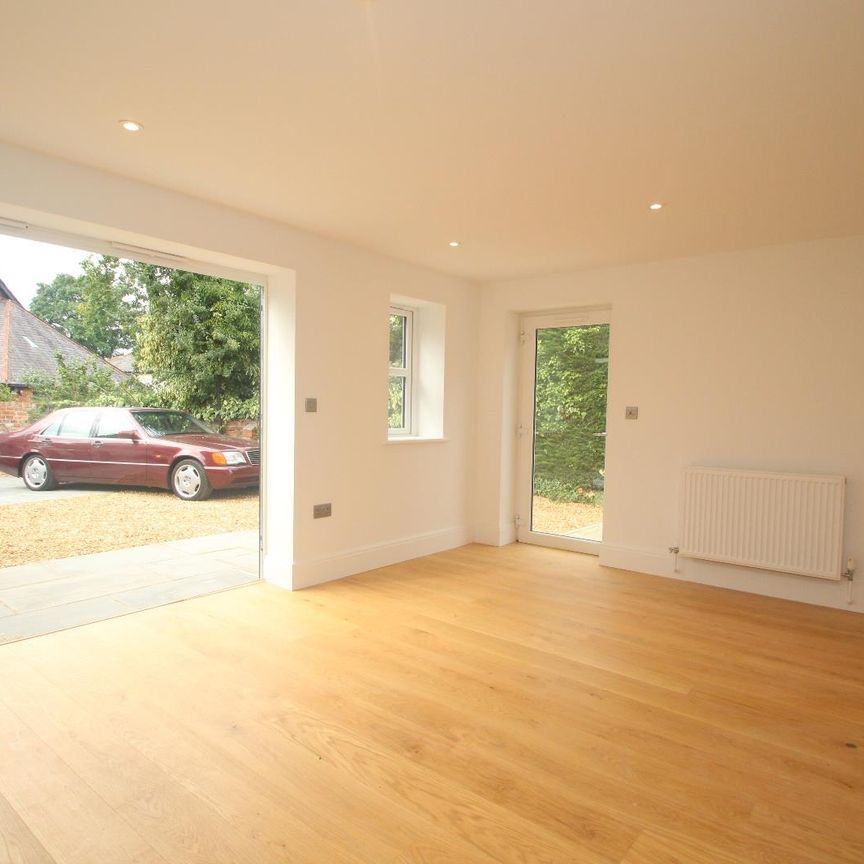 2 bedroom house to rent - Photo 1