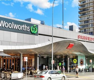 Modern two-bedroom apartment with private entry - Photo 3