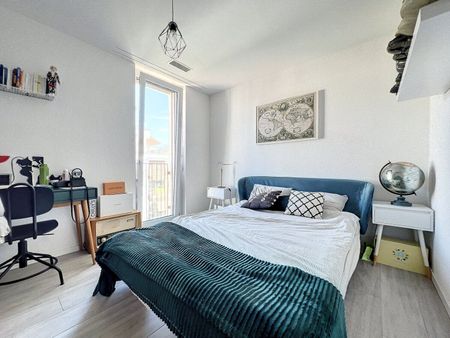 MAGNIFIQUE APPARTEMENT de 4 ½ pièces spacieux et lumineux - Photo 4