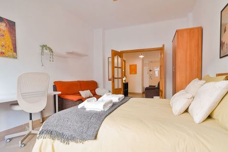 Apartamento de alquiler en Calle Casas de Campos, 1, Ensanche Centro - Puerto - Photo 3