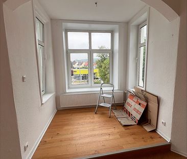 Exclusive Altbauwohnung mit 2 Balkonen, separatem WC, Dusche und Badewanne - Foto 1