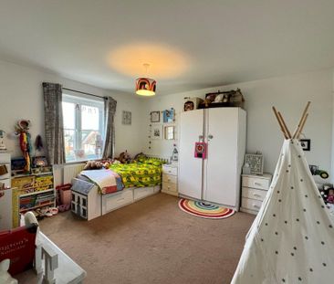 Bridge Farm Close - Photo 3