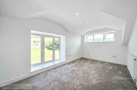 5 bedroom detached house to rent - Photo 3