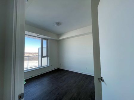 NEXT2 AT ELGIN EAST: BAYVIEW & ELGIN MILLS (2 DAVID EYER RD) AD#101127 - Photo 5