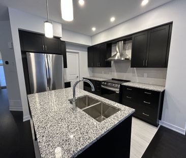 For Lease - 383 Mango Street, Blossom Park - Airport and Area, Ontario - Photo 3