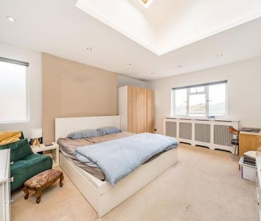 4 bedroom terraced house to rent - Photo 3