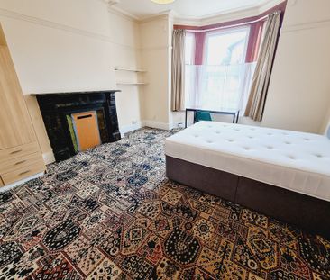 7 Bed Student Accommodation - Photo 1