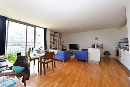 Queen Of The Isle Apartments, Eastferry Rd, Canary Wharf, E14 - Photo 2