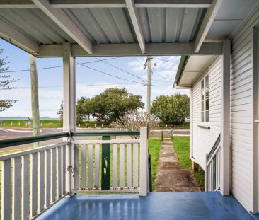 Charming Three-Bedroom Home in a Prime Brighton Location - Photo 3