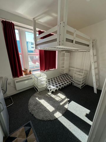 Studio to rent - Photo 5