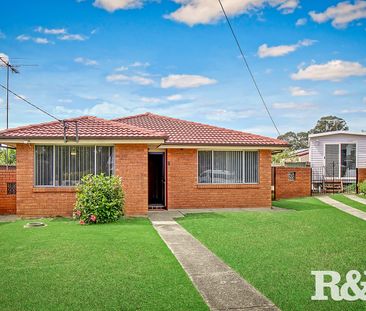 HOUSE AND GRANNY FLAT - Photo 5