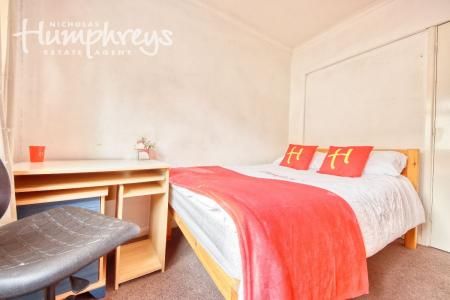 5 Bed Student Home - 17 Mead Way - Photo 1