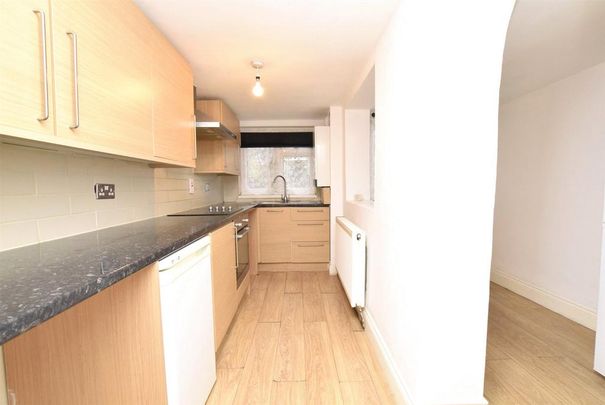 2 bedroom terraced house to rent - Photo 1