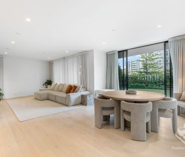 Magnoli Beachside Living 3 bed 2 bath 2 car parks and Location - Photo 1