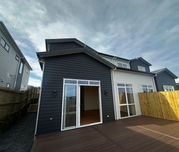 Brand-New Family Home in Beachlands&comma; Ready for You&excl; - Photo 5