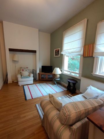 1 Bed Flat, Knighton Park Road, LE2 - Photo 2