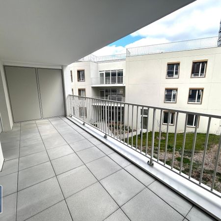 Location Appartement 1 pièce 32m² ST ETIENNE 42000 - Photo 3