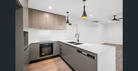 BOUTIQUE 2 BEDROOM APARTMENT - Photo 4