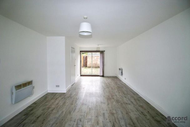 3 bedroom terraced house to rent - Photo 1