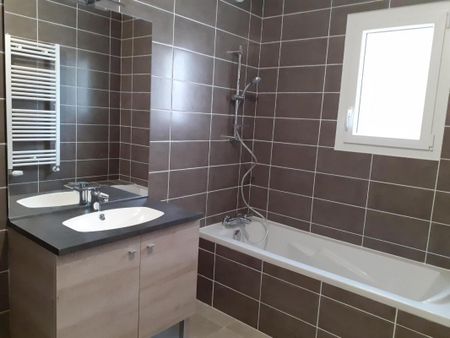 Location Appartement 3 pièces 65m² BARBY 73230 - Photo 3