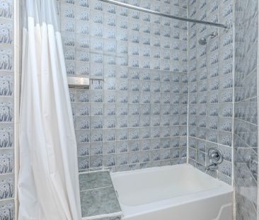 For Lease - 1573 Dundas Street Unit# 2nd floor, Toronto, Ontario - Photo 5