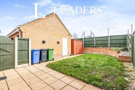 Johnson Way, Lowestoft, NR32 - Photo 3