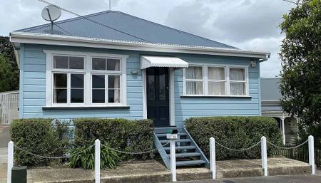 Central character home - Photo 5