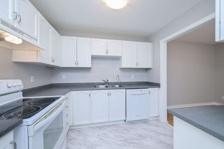 For Lease - 1 Violet Street, Barrie, Ontario - Photo 4